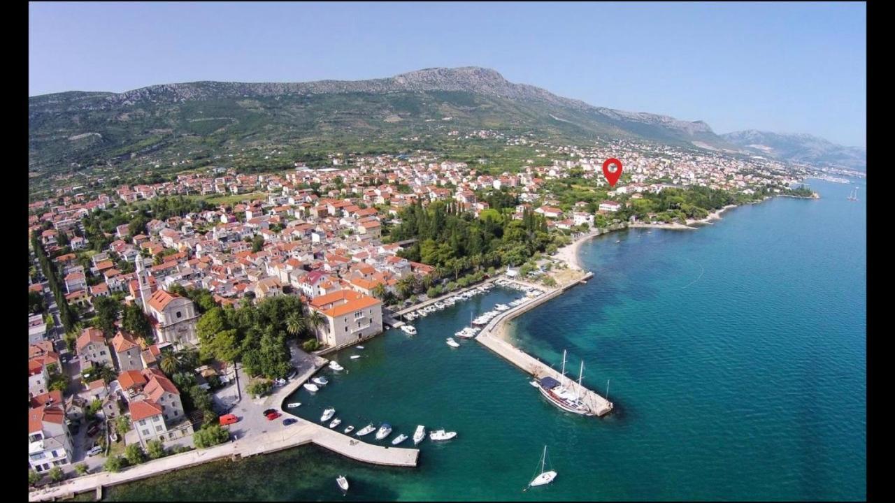 Spacious Apartment Close To The Sea In Kastel Luksic Kaštela Eksteriør bilde